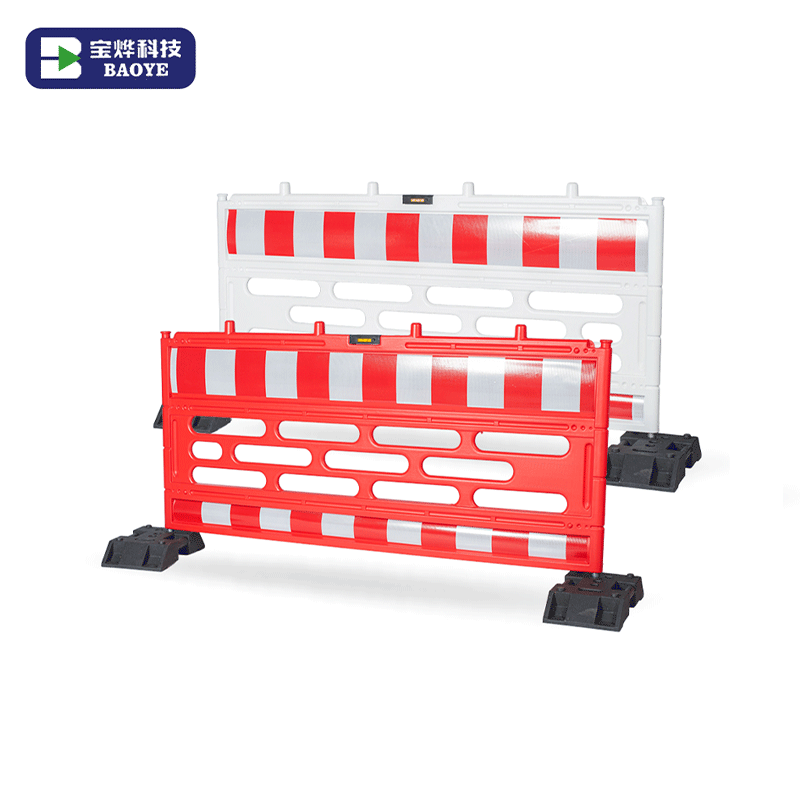 Heavy Duty Adjustable Height Reflective PE Traffic Road Construction Safety Isolation Barrier